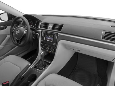 2018 Volkswagen Passat R-Line Auto