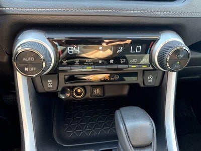 2025 Toyota RAV4 XLE AWD (Natl)