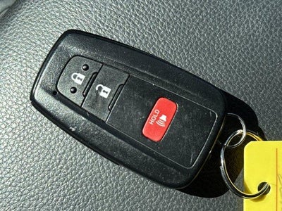 2025 Toyota RAV4 XLE AWD (Natl)