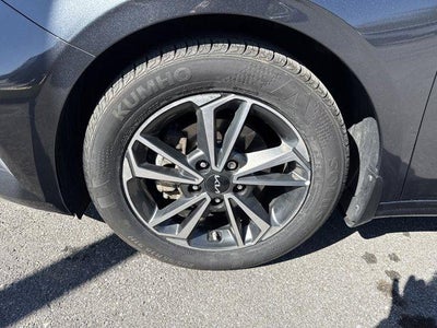 2023 Kia Forte LXS IVT