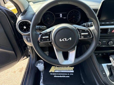 2023 Kia Forte LXS IVT