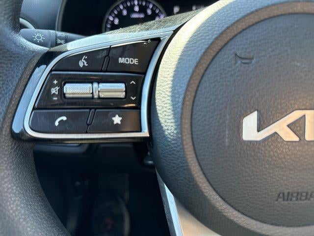 2023 Kia Forte LXS IVT