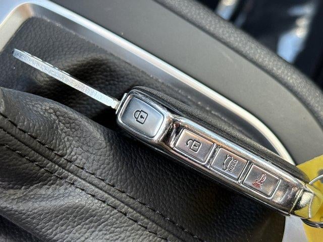 2023 Kia Forte LXS IVT