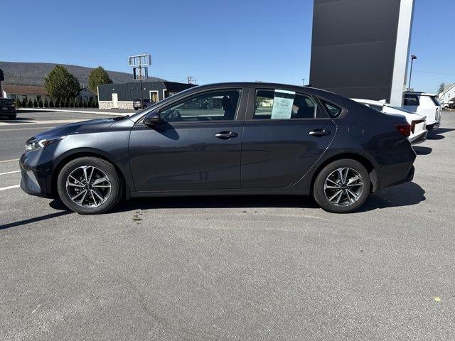 2023 Kia Forte LXS IVT