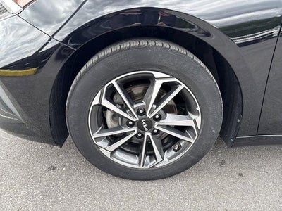2023 Kia Forte LXS IVT