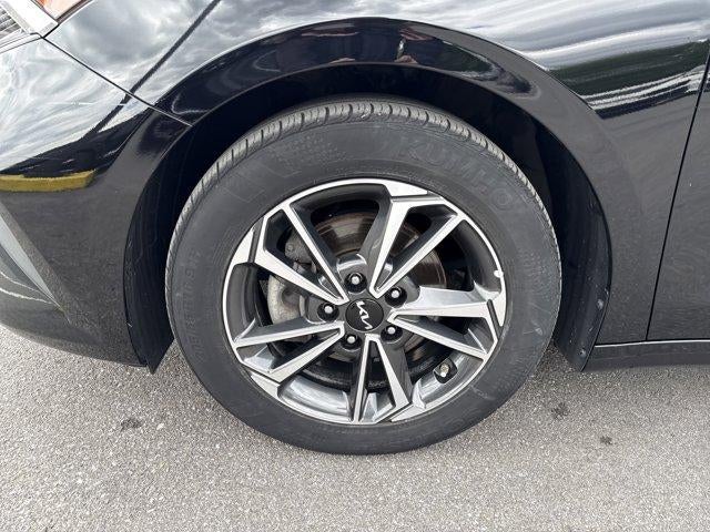 2023 Kia Forte LXS IVT