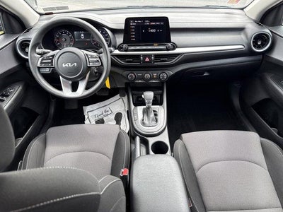 2023 Kia Forte LXS IVT
