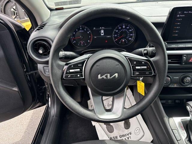 2023 Kia Forte LXS IVT