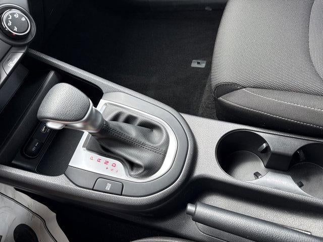 2023 Kia Forte LXS IVT