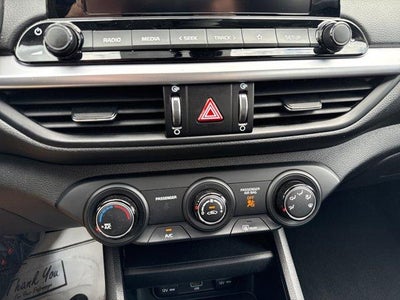 2023 Kia Forte LXS IVT