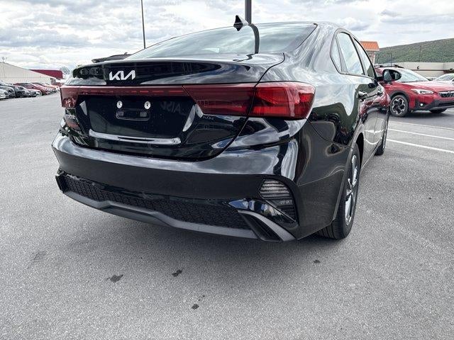 2023 Kia Forte LXS IVT