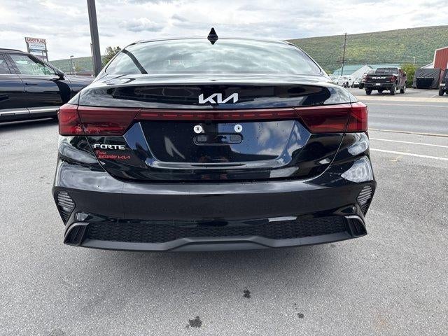 2023 Kia Forte LXS IVT