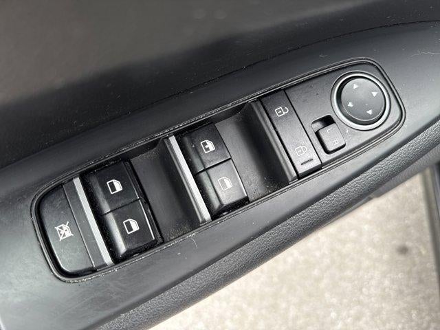 2023 Kia Forte LXS IVT