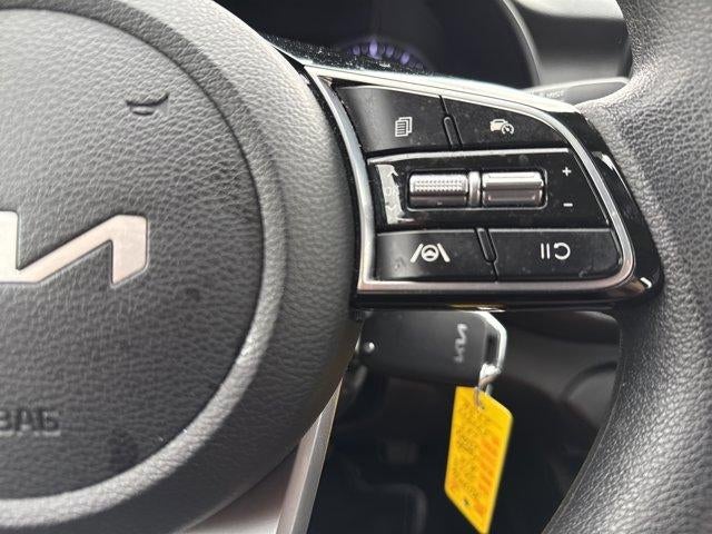 2023 Kia Forte LXS IVT