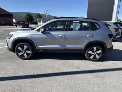 2025 Volkswagen Taos S 4MOTION