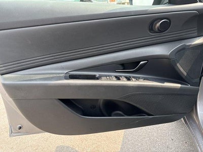 2025 Hyundai ELANTRA SEL Sport IVT