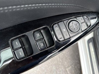 2017 Kia Cadenza Premium Sedan