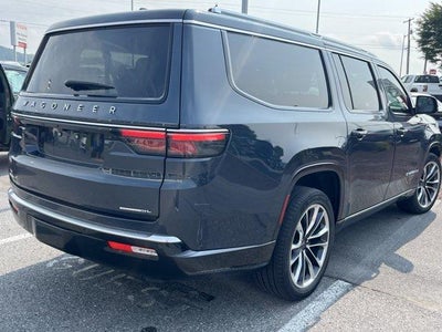 2023 Jeep Wagoneer L Series III 4x4
