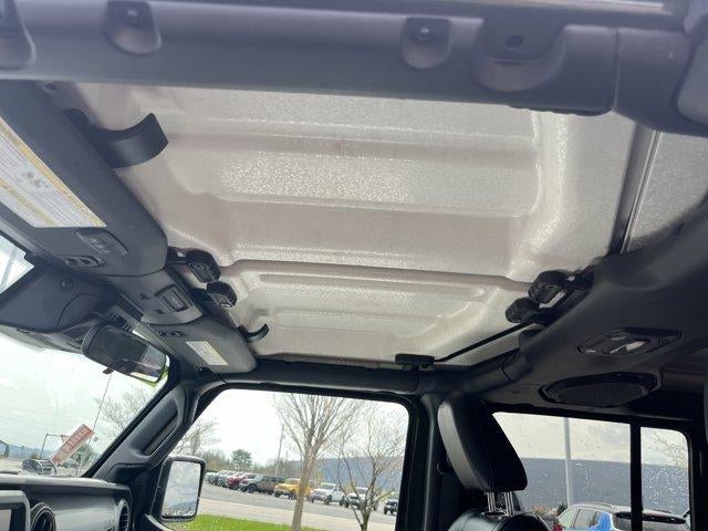 2021 Jeep Gladiator Freedom 4x4 *Ltd Avail*