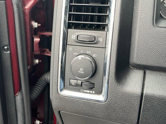 2016 RAM 1500 4WD Crew Cab 5.7 Ft Box Laramie