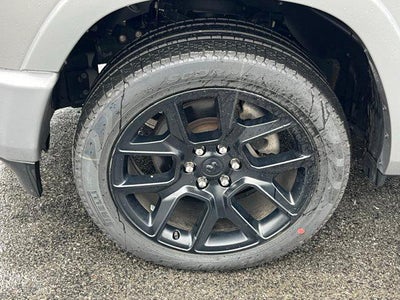 2022 RAM 1500 Laramie 4x4 Crew Cab 5'7" Box