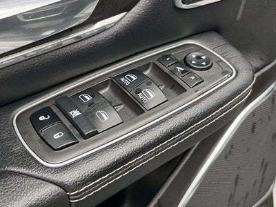 2022 RAM 1500 Laramie 4x4 Crew Cab 5'7" Box