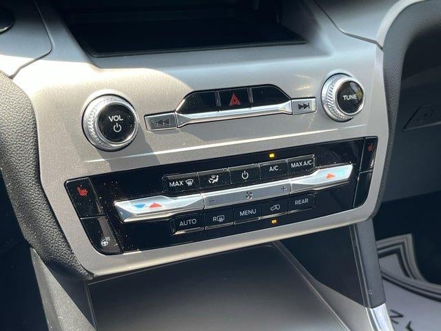 2022 Ford Explorer XLT 4WD