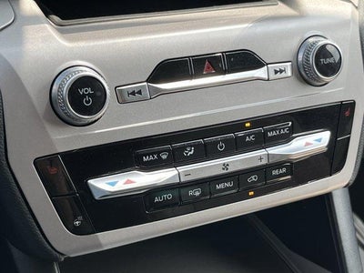 2023 Ford Explorer XLT 4WD