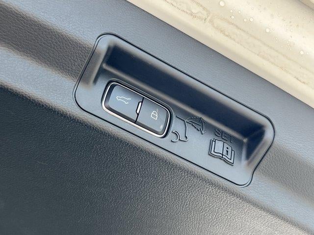 2023 Ford Explorer XLT 4WD