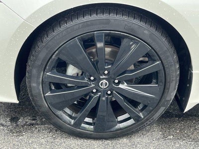 2022 Nissan Altima 2.5 SR Sedan