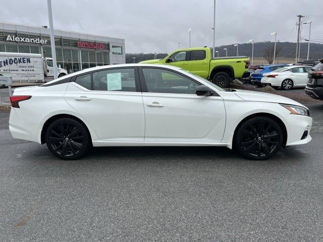2022 Nissan Altima 2.5 SR Sedan