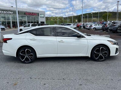 2023 Nissan Altima 2.5 SR AWD Sedan