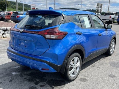 2022 Nissan Kicks S FWD
