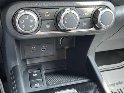 2024 Nissan Kicks SV FWD