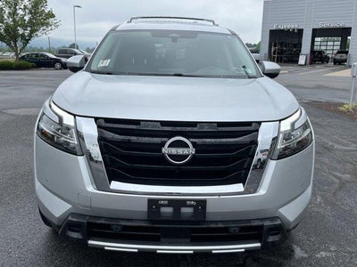 2023 Nissan Pathfinder SL 4WD