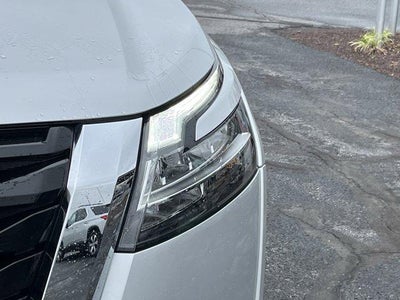 2023 Nissan Pathfinder SL 4WD