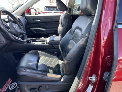 2022 Nissan Pathfinder Platinum 4WD