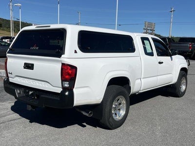 2018 Toyota Tacoma SR Access Cab 6' Bed I4 4x4 AT (SE)