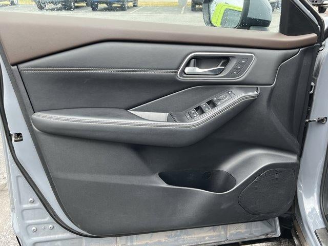 2022 Nissan Rogue AWD Platinum