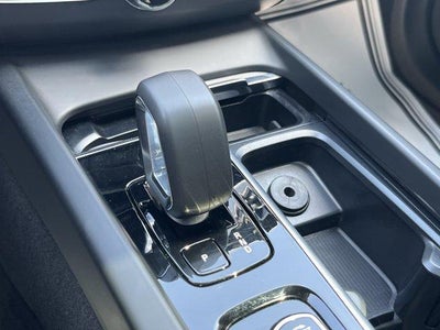 2025 Volvo XC60 B5 AWD Plus