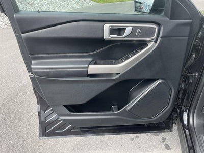 2023 Ford Explorer XLT 4WD