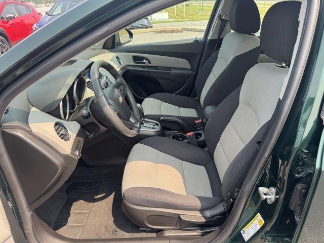 2014 Chevrolet Cruze Sedan LS (Automatic)