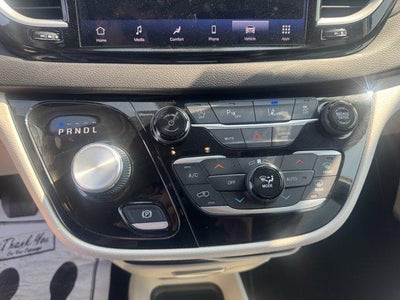 2023 Chrysler Pacifica Touring L FWD