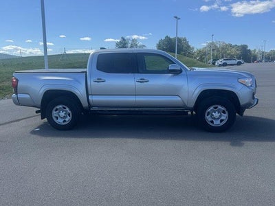2022 Toyota Tacoma 4WD 4WD SR Double Cab 5' Bed V6 AT (GS)