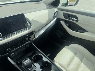 2023 Nissan Rogue AWD SV *Ltd Avail*