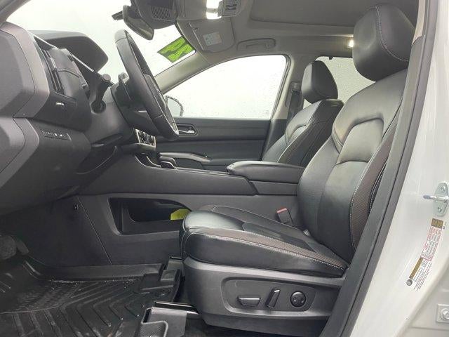 2024 Nissan Pathfinder SL 4WD