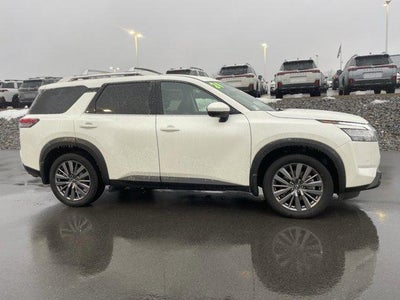 2024 Nissan Pathfinder SL 4WD