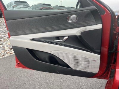 2022 Hyundai ELANTRA Limited IVT