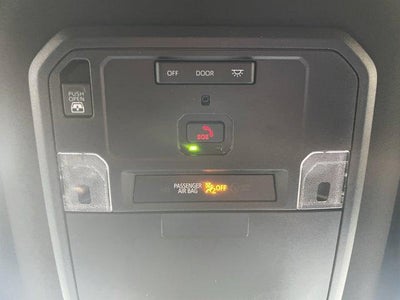 2025 Toyota Tundra 4WD 4WD SR5 CrewMax 5.5' Bed (SE)