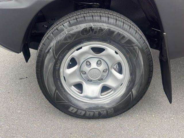 2013 Toyota Tacoma 4WD Regular Cab Standard Bed I4 Automatic (Natl)